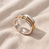 Anel elegante de prata com acabamento dourado em várias camadas