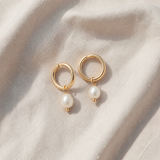 Brincos elegantes com pérolas de água doce