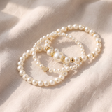 Conjunto elegante de 4 pulseiras de pérolas para combinar