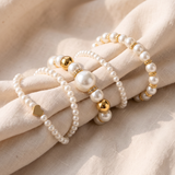 Conjunto elegante de pulseiras de pérolas douradas