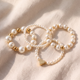 Conjunto elegante de 4 pulseiras de pérolas para um visual sofisticado e glamoroso
