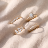 Conjunto elegante de anéis vintage com zircónias brilhantes