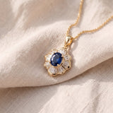 Colar elegante Kavella Noctazure | Dourado