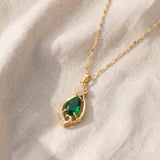 Colar elegante dourado Liana Moretti