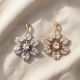 Brincos de cristal elegantes com motivo floral