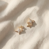 Brincos elegantes e cintilantes em forma de estrela