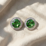 Brincos elegantes Lúcia com esmeralda