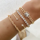 Pulseira elegante entrançada em dourado